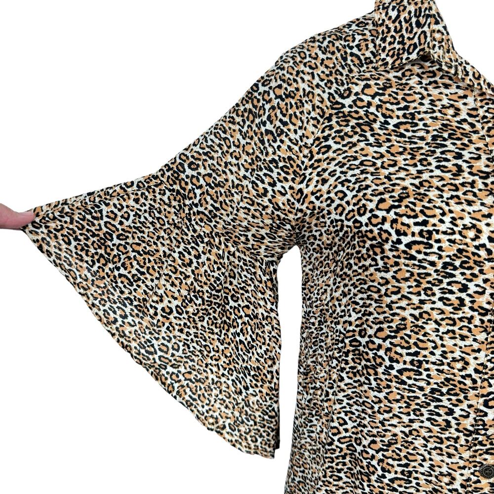 Umgee Leopard Print Bell Sleeve Button Front Coll… - image 5